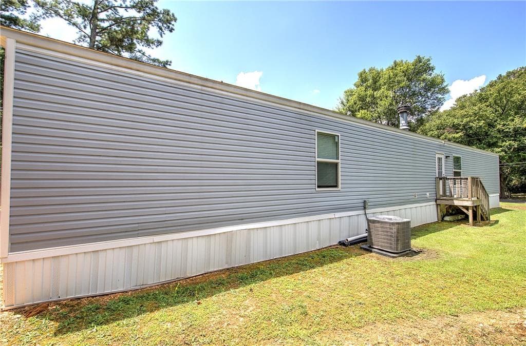 3 bedroom, 2 bathroom, 1,190 sq ft single family residence for sale at 115 Webberdale Drive, Plainville, GA 30733 — photo 9