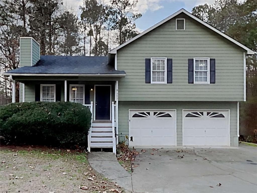 3 bedroom, 2 bathroom, 1,180 sq ft single family residence for sale at 383 Robin Hood Drive, Douglasville, GA 30134