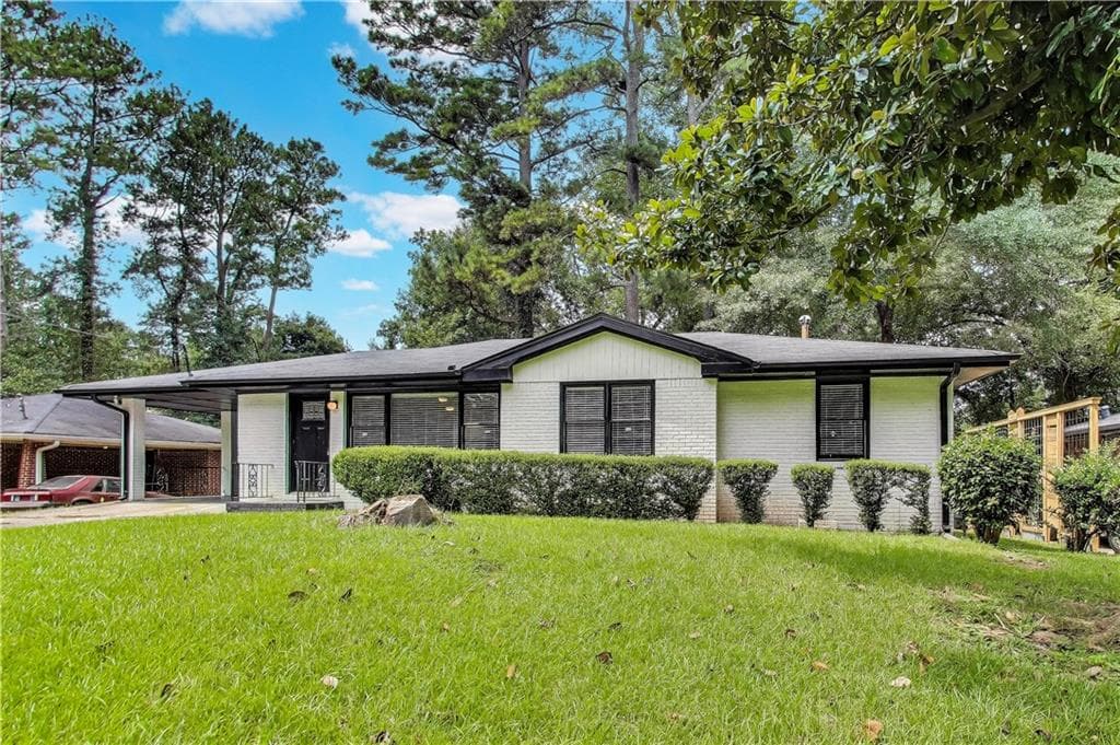 3 bedroom, 2 bathroom, 1,256 sq ft single family residence for sale at 3110 Rollingwood Lane, Atlanta, GA 30316 — photo 4