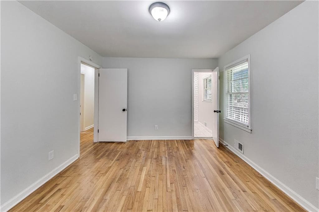 3 bedroom, 2 bathroom, 1,256 sq ft single family residence for sale at 3110 Rollingwood Lane, Atlanta, GA 30316 — photo 6