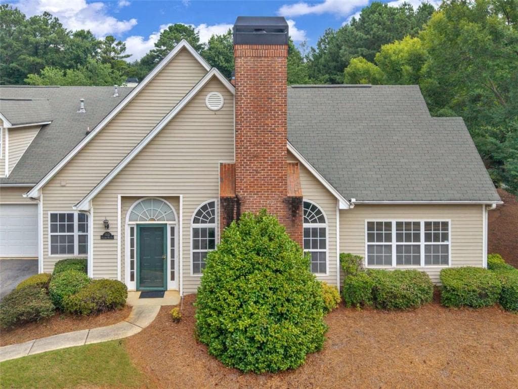 2 bedroom, 2 bathroom, 1,572 sq ft condominium under contract at 1512 Settlers Walk Lane, Marietta, GA 30060 — photo 2
