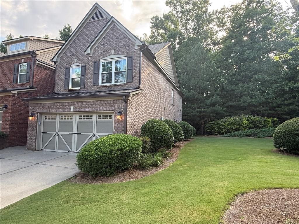 3 bedroom, 4 bathroom, 2,057 sq ft townhouse for rent at 5475 Donehoo Court, Alpharetta, GA 30005 for $2,700 a month — photo 1 of 5