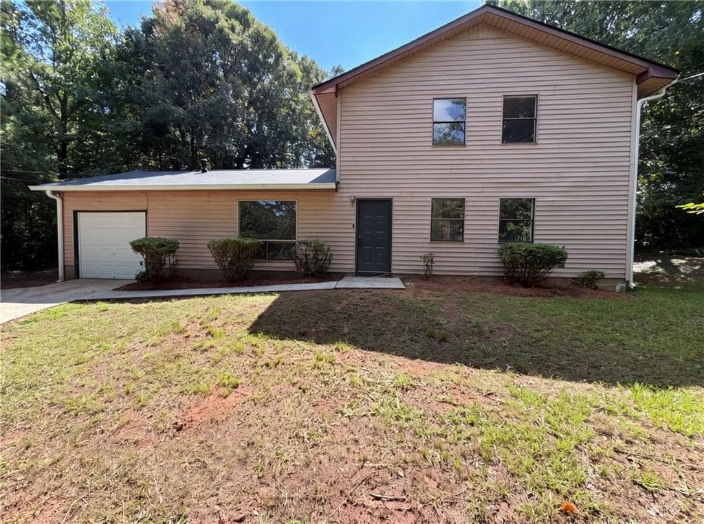 4 bedroom, 2 bathroom, 1,946 sq ft single family residence for sale at 3808 Shane Court, Ellenwood, GA 30294