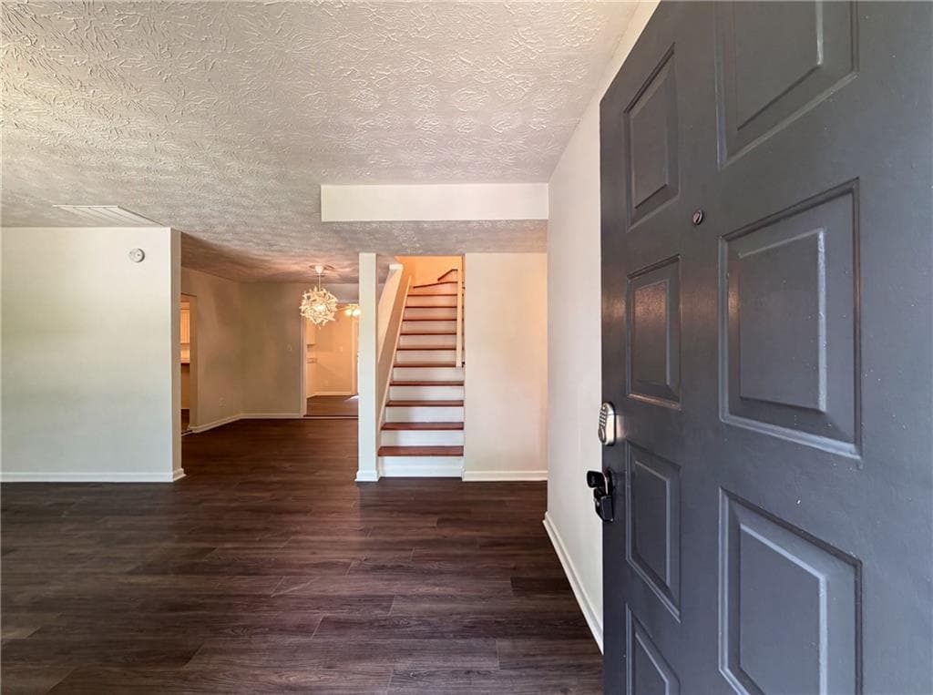 4 bedroom, 2 bathroom, 1,946 sq ft single family residence for sale at 3808 Shane Court, Ellenwood, GA 30294 — photo 7