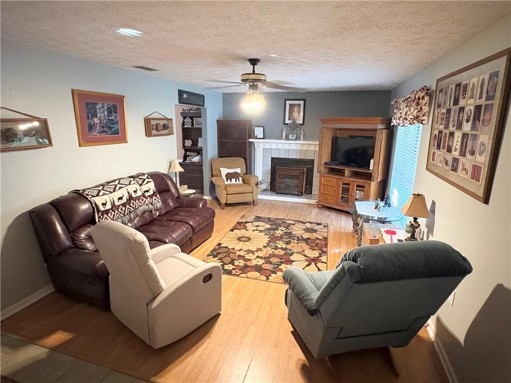 4 bedroom, 3 bathroom, 1,818 sq ft single family residence for sale at 1769 Brandi Lane, Loganville, GA 30052 — photo 9