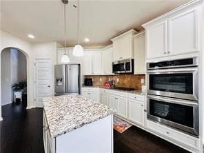 4 bedroom, 3 bathroom, 3,318 sq ft single family residence for sale at 108 Escalade Drive, Mcdonough, GA 30253 — photo 9