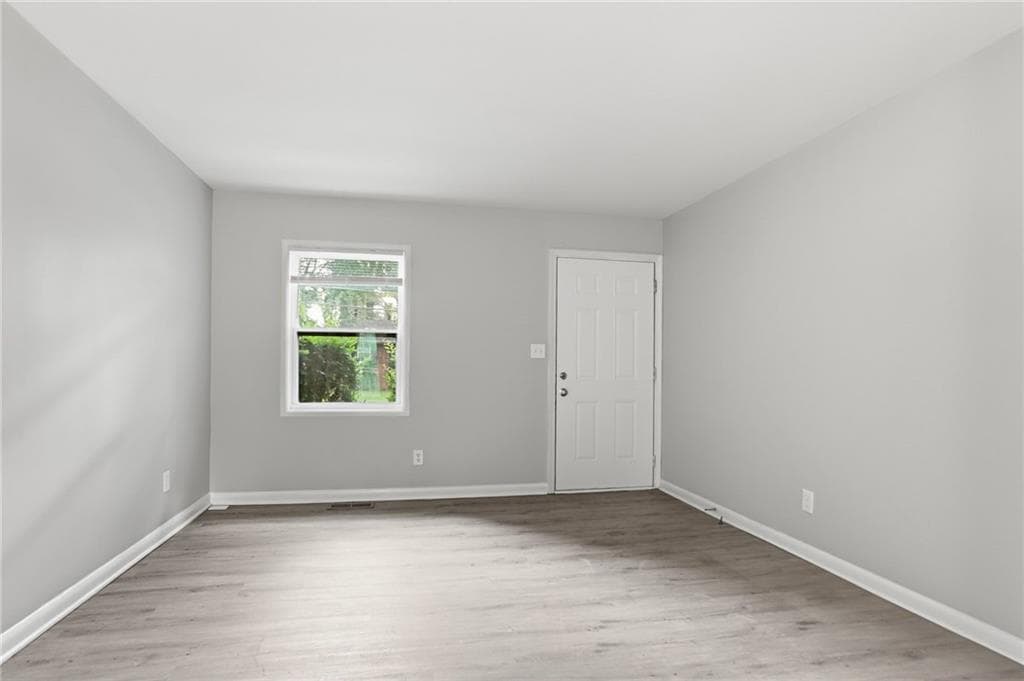 3 bedroom, 1 bathroom, 1,225 sq ft single family residence for sale at 341 Roxbury Drive, Riverdale, GA 30274 — photo 9