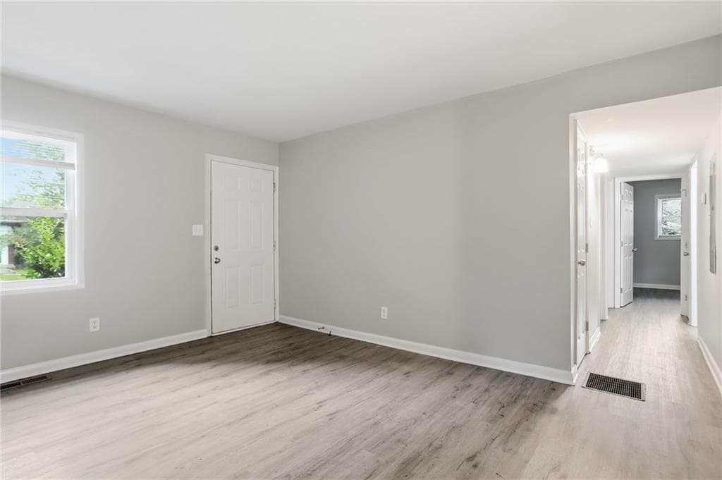 3 bedroom, 1 bathroom, 1,225 sq ft single family residence for sale at 341 Roxbury Drive, Riverdale, GA 30274 — photo 10