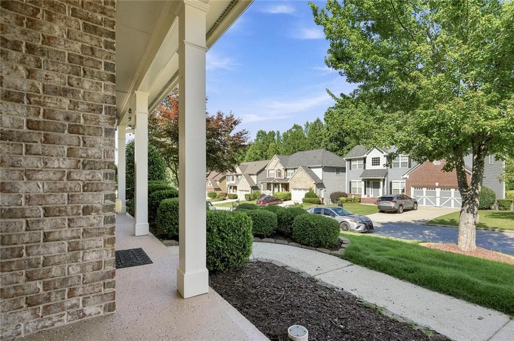 5 bedroom, 3 bathroom, 3,050 sq ft single family residence for sale at 2585 Lansing Lane, Cumming, GA 30041 — photo 4