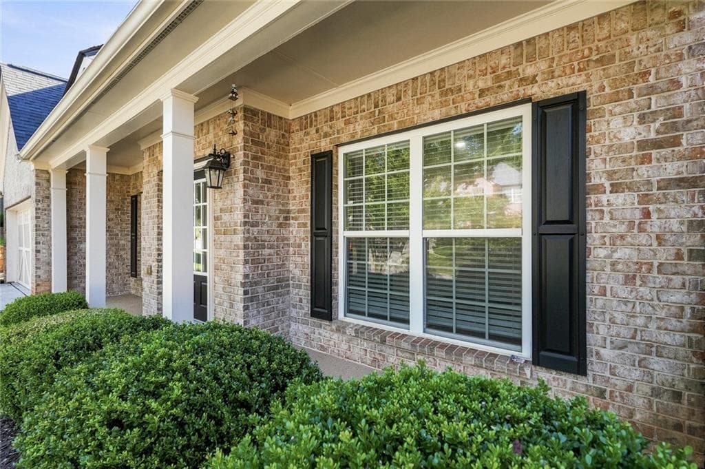 5 bedroom, 3 bathroom, 3,050 sq ft single family residence for sale at 2585 Lansing Lane, Cumming, GA 30041 — photo 6