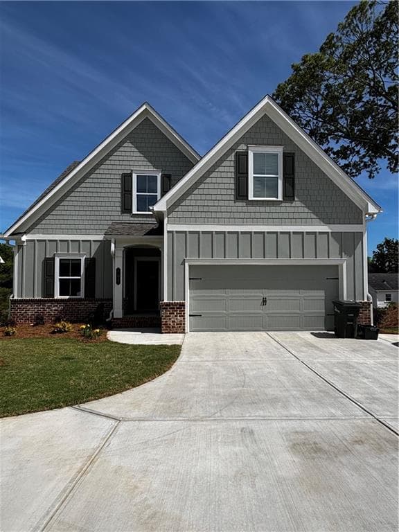 5 bedroom, 3 bathroom, 2,500 sq ft single family residence for sale at 198 Summit Avenue, Marietta, GA 30060