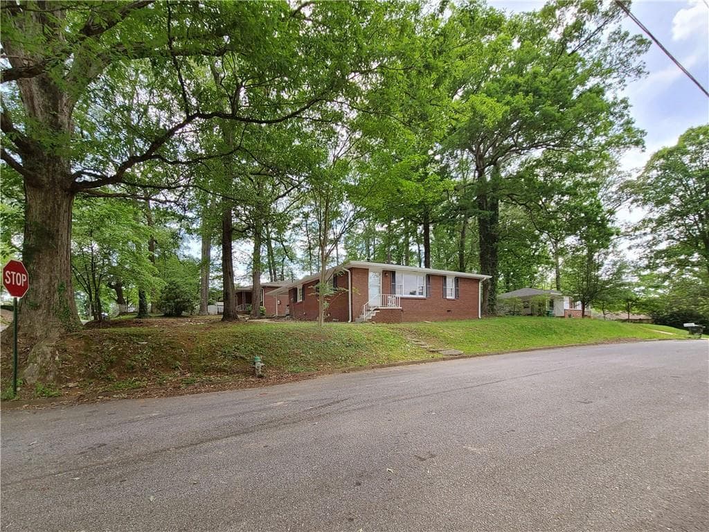 3 bedroom, 2 bathroom, 1,176 sq ft single family residence for rent at 3225 Forrest Hills Drive, Hapeville, GA 30354 for $1,500 a month — photo 2