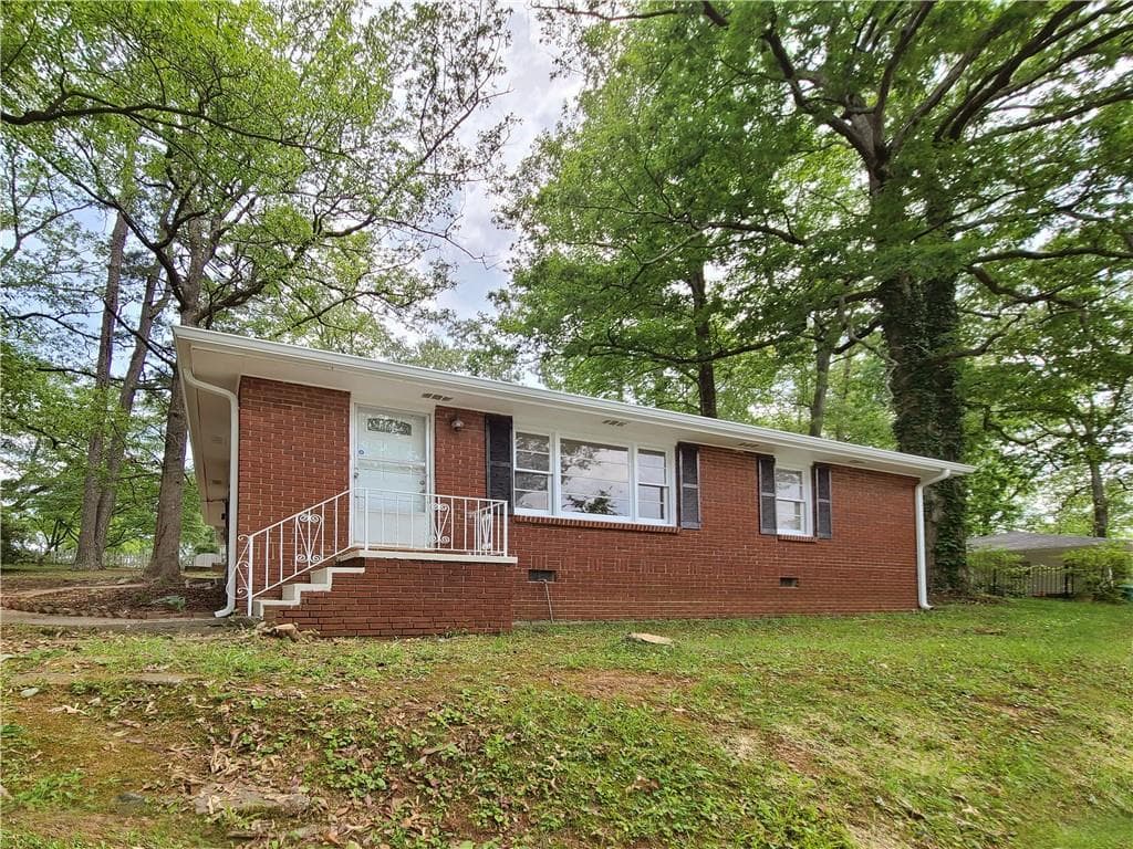 3 bedroom, 2 bathroom, 1,176 sq ft single family residence for rent at 3225 Forrest Hills Drive, Hapeville, GA 30354 for $1,500 a month — photo 3