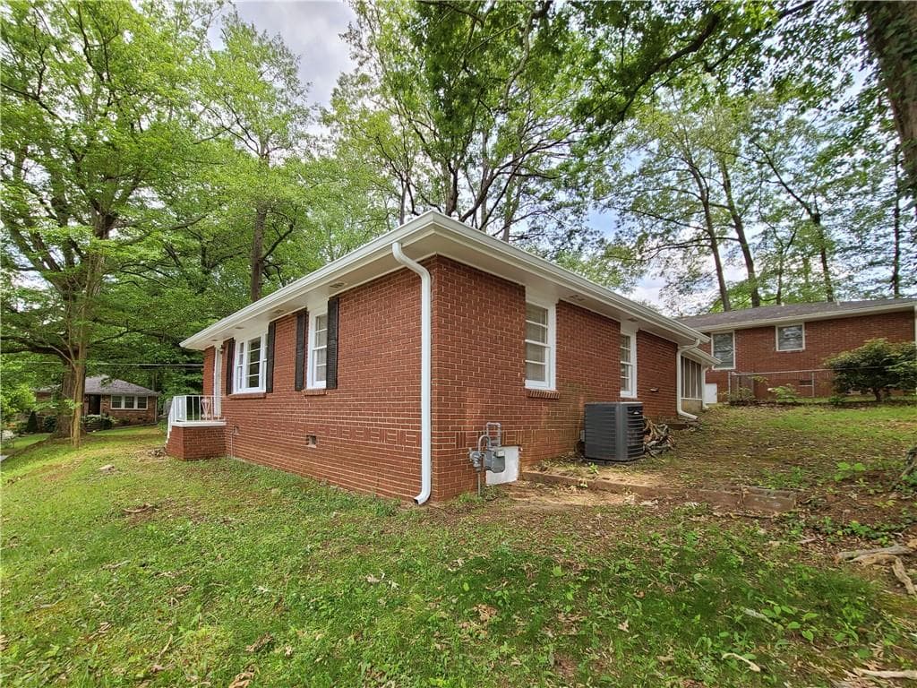 3 bedroom, 2 bathroom, 1,176 sq ft single family residence for rent at 3225 Forrest Hills Drive, Hapeville, GA 30354 for $1,500 a month — photo 4
