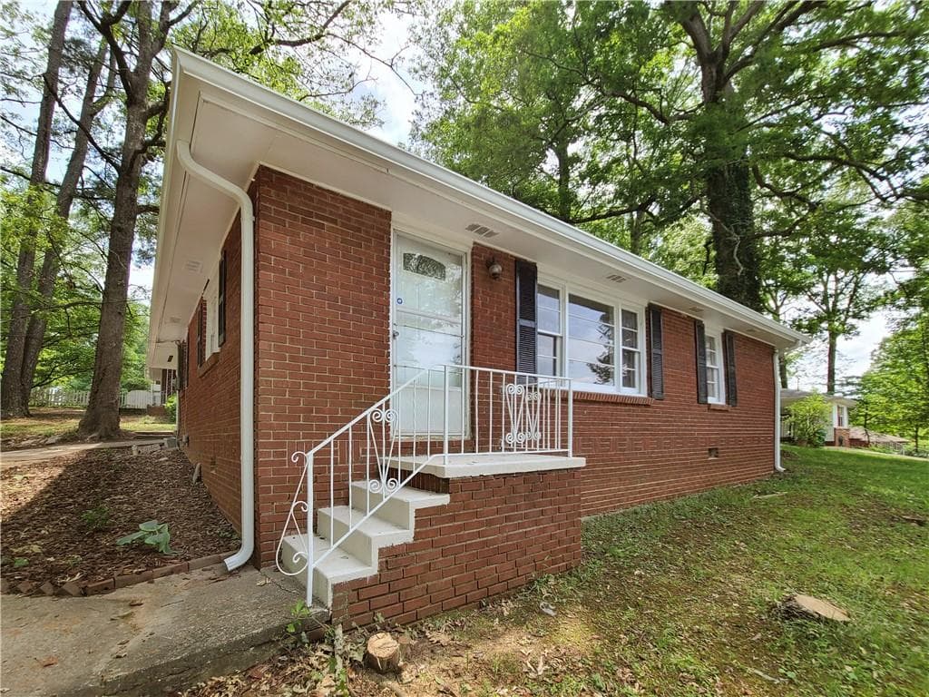 3 bedroom, 2 bathroom, 1,176 sq ft single family residence for rent at 3225 Forrest Hills Drive, Hapeville, GA 30354 for $1,500 a month — photo 6