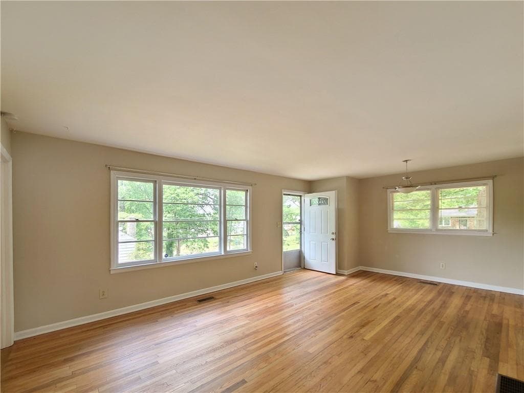 3 bedroom, 2 bathroom, 1,176 sq ft single family residence for rent at 3225 Forrest Hills Drive, Hapeville, GA 30354 for $1,500 a month — photo 10
