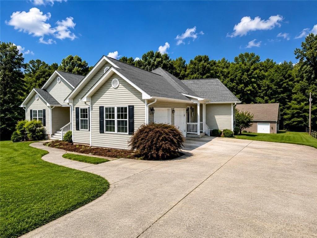 3 bedroom, 4 bathroom, 2,829 sq ft single family residence under contract at 3396 Hwy 101 N, Rockmart, GA 31053 — photo 3