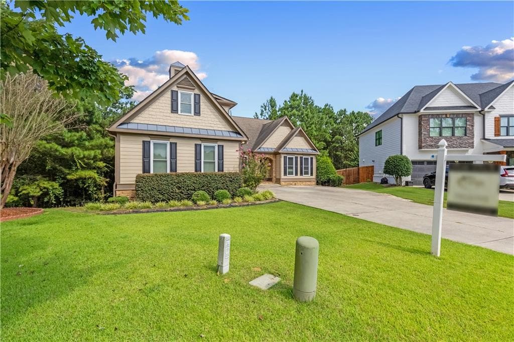 6 bedroom, 3 bathroom, 4,402 sq ft single family residence for sale at 5 Eastview Court, Cartersville, GA 30120 — photo 3