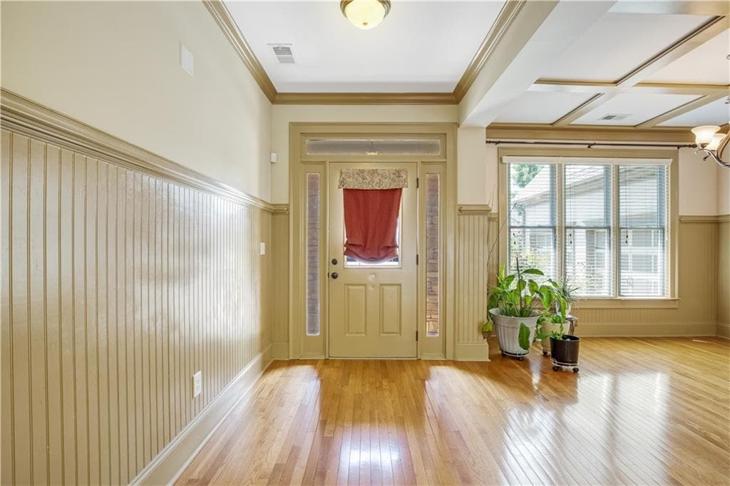 6 bedroom, 3 bathroom, 4,402 sq ft single family residence for sale at 5 Eastview Court, Cartersville, GA 30120 — photo 4