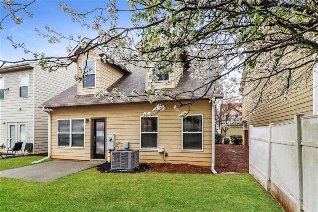 3 bedroom, 3 bathroom, 1,476 sq ft single family residence under contract at 14 Greenfield Drive, Dawsonville, GA 30534 — photo 3