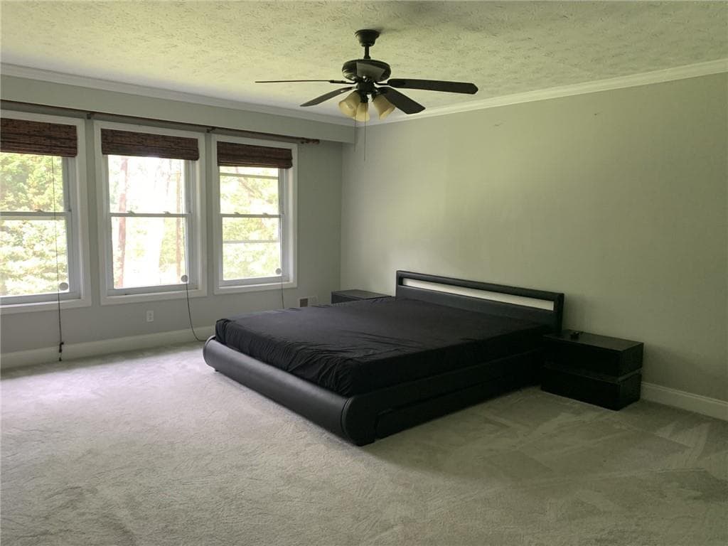 4 bedroom, 3 bathroom, 3,496 sq ft single family residence under contract at 402 Emily Drive, Lilburn, GA 30047 — photo 5