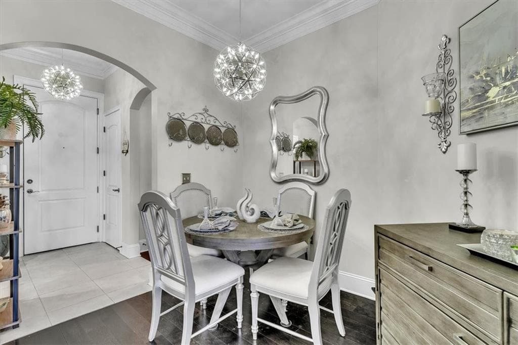 1 bedroom, 1 bathroom, 1,021 sq ft condominium for sale at 3621 Vinings Slope 2525, Atlanta, GA 30339 — photo 3