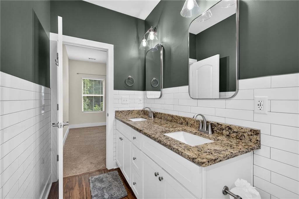 3 bedroom, 2 bathroom, 1,531 sq ft single family residence for sale at 3905 Sea Court, Gainesville, GA 30501 — photo 8