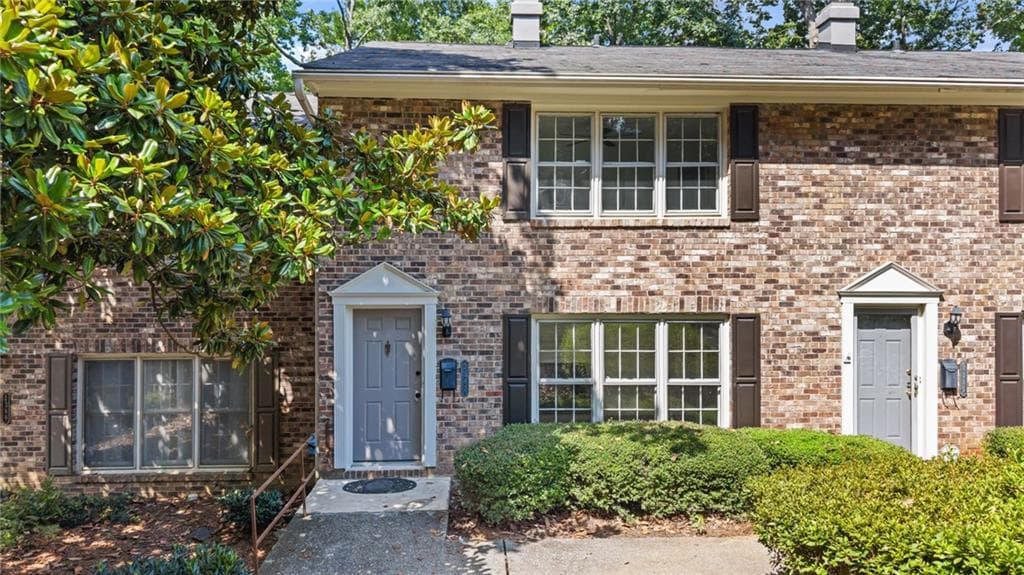 2 bedroom, 3 bathroom, 1,593 sq ft condominium for sale at 2387 Northlake Court, Atlanta, GA 30345