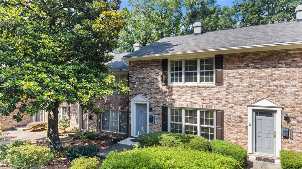 2 bedroom, 3 bathroom, 1,593 sq ft condominium for sale at 2387 Northlake Court, Atlanta, GA 30345 — photo 2