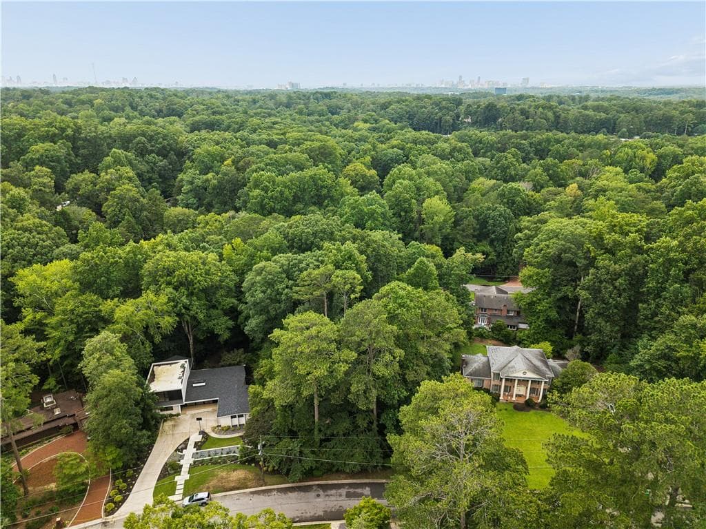 single family residence for sale at 2032 Castleway Drive, Atlanta, GA 30345 — photo 4