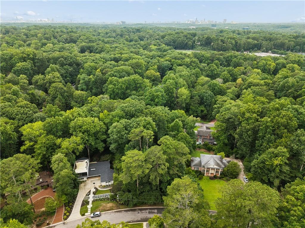 single family residence for sale at 2032 Castleway Drive, Atlanta, GA 30345 — photo 5