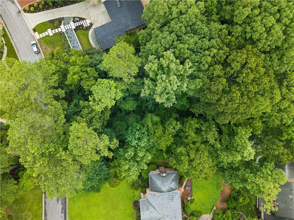 single family residence for sale at 2032 Castleway Drive, Atlanta, GA 30345 — photo 9