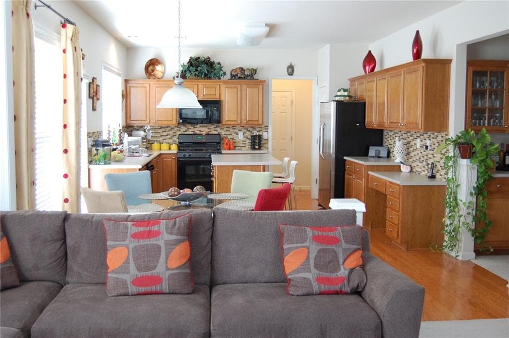 4 bedroom, 3 bathroom, 2,288 sq ft single family residence for rent at 8025 Friarbridge Drive, Suwanee, GA 30024 for $2,680 a month — photo 2