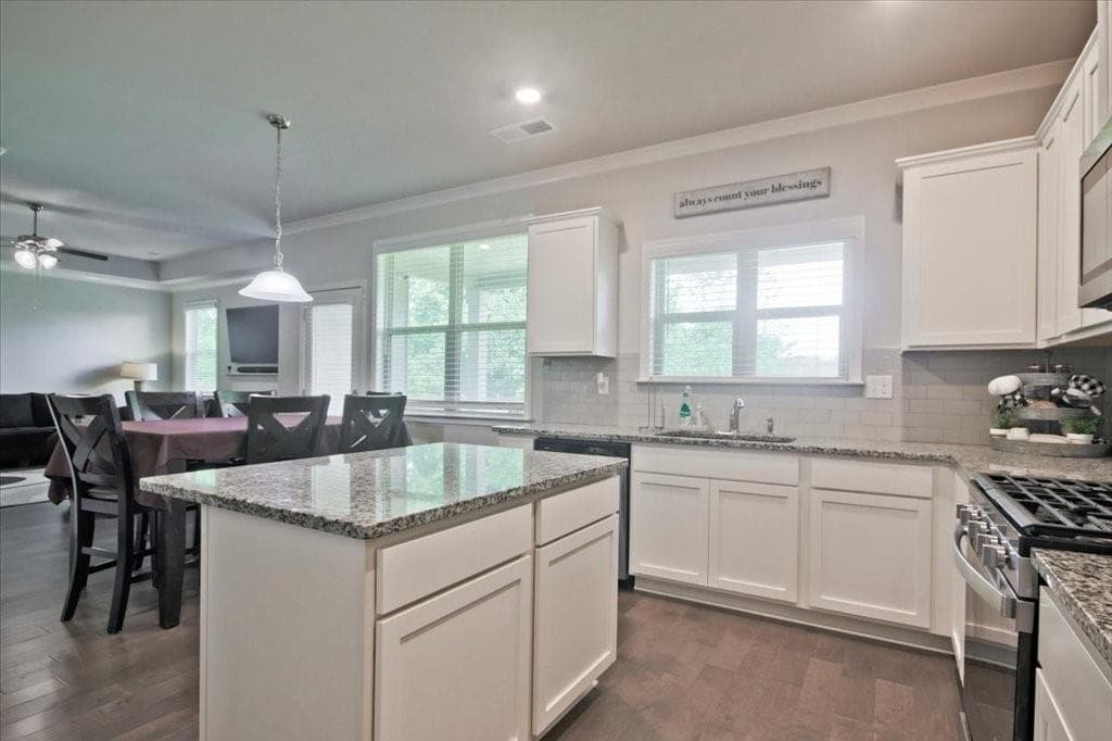 5 bedroom, 4 bathroom, 3,166 sq ft single family residence for sale at 159 Azalea Bloom Drive, Loganville, GA 30052 — photo 9