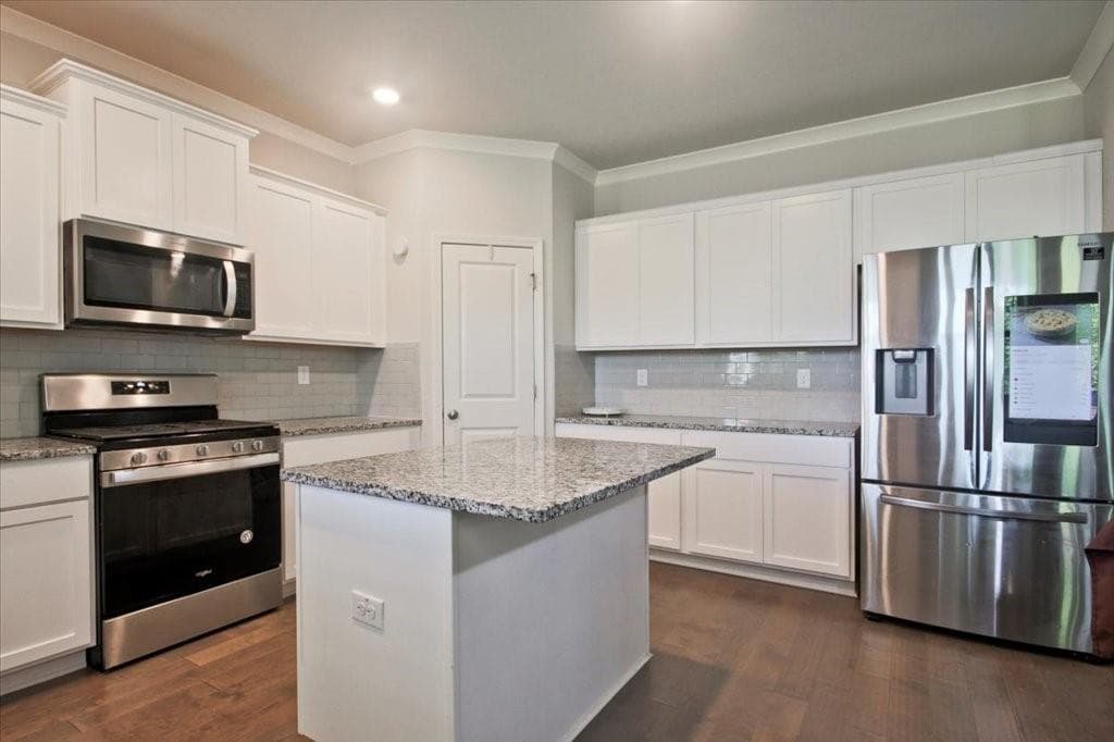 5 bedroom, 4 bathroom, 3,166 sq ft single family residence for sale at 159 Azalea Bloom Drive, Loganville, GA 30052 — photo 7