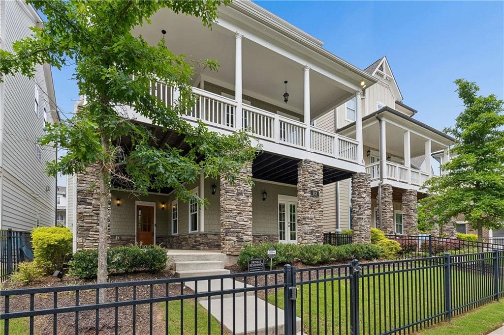 5 bedroom, 6 bathroom, 3,342 sq ft single family residence for sale at 912 Luther Street, Atlanta, GA 30318 — photo 2