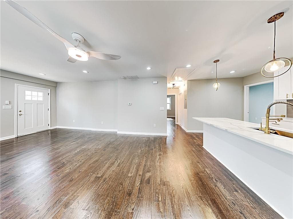 3 bedroom, 2 bathroom, 1,414 sq ft single family residence for rent at 492 Elbridge Drive, Atlanta, GA 30318 for $1,900 a month — photo 3