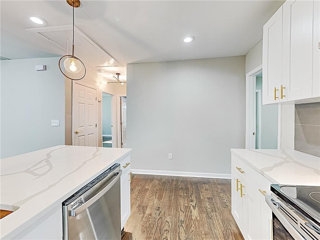 3 bedroom, 2 bathroom, 1,414 sq ft single family residence for rent at 492 Elbridge Drive, Atlanta, GA 30318 for $1,900 a month — photo 6
