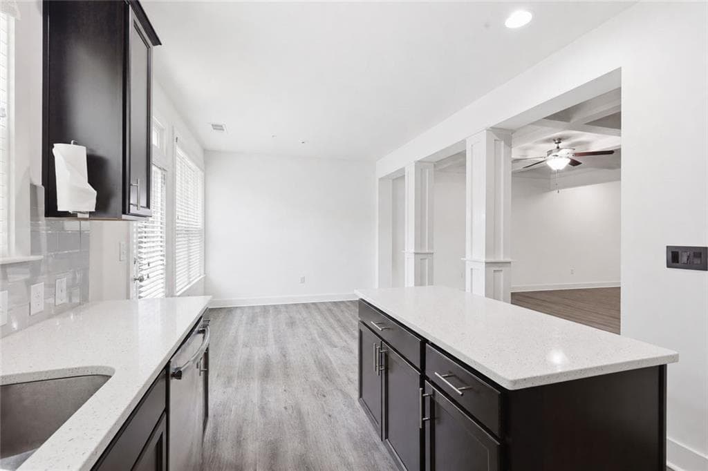 3 bedroom, 3 bathroom, 1,950 sq ft townhouse under contract at 908 Arbor Crowne Drive, Lawrenceville, GA 30045 — photo 8