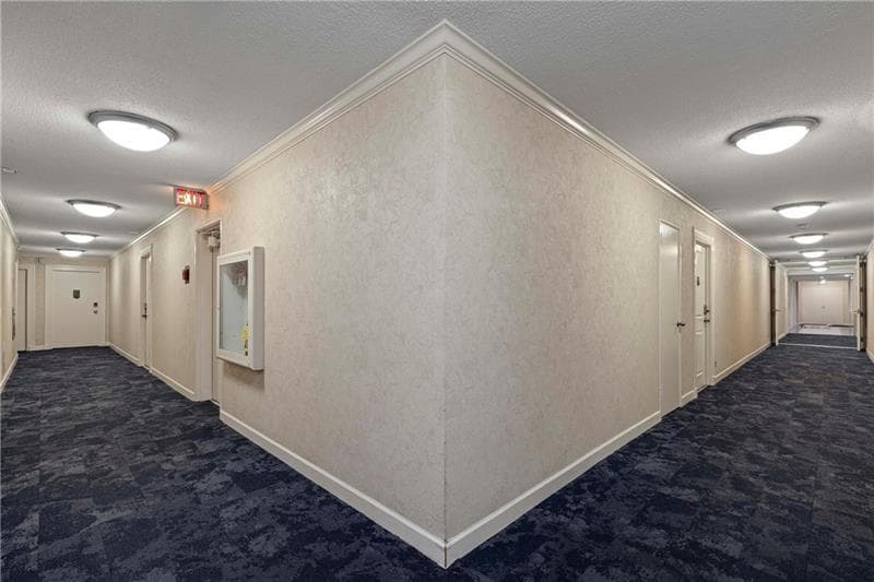 1 bedroom, 1 bathroom, 387 sq ft condominium for sale at 300 W Peachtree Street 3M, Atlanta, GA 30308 — photo 2