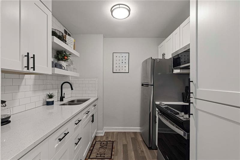 1 bedroom, 1 bathroom, 387 sq ft condominium for sale at 300 W Peachtree Street 3M, Atlanta, GA 30308 — photo 6