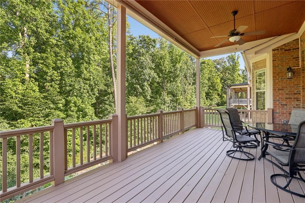 6 bedroom, 5 bathroom, 4,134 sq ft single family residence for sale at 6195 Read Road, Suwanee, GA 30024 — photo 4