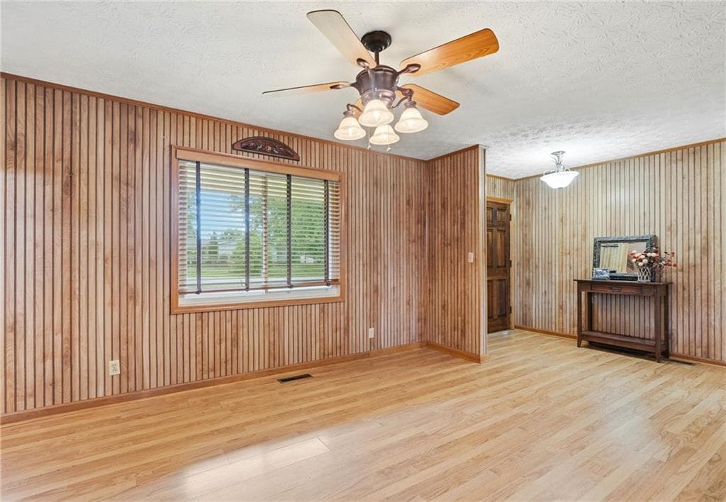 3 bedroom, 2 bathroom, 1,533 sq ft single family residence under contract at 238 Winters Road, Temple, GA 30179 — photo 10