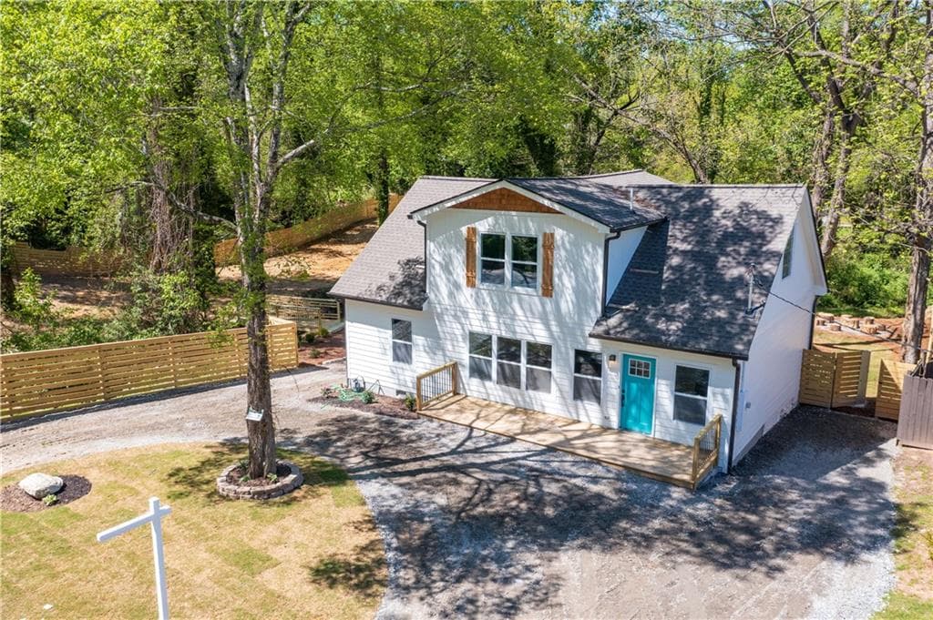 3 bedroom, 3 bathroom, 1,711 sq ft single family residence for sale at 1677 North Avenue, Atlanta, GA 30318 — photo 2