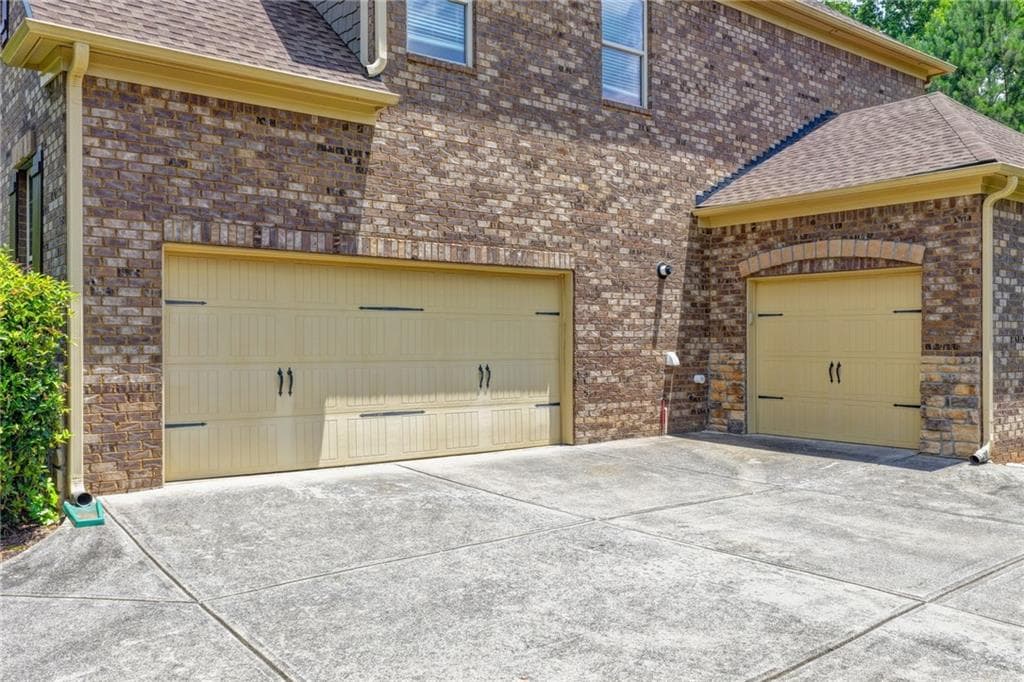 4 bedroom, 5 bathroom, 4,118 sq ft single family residence for sale at 1870 Apollo Drive, Suwanee, GA 30024 — photo 3