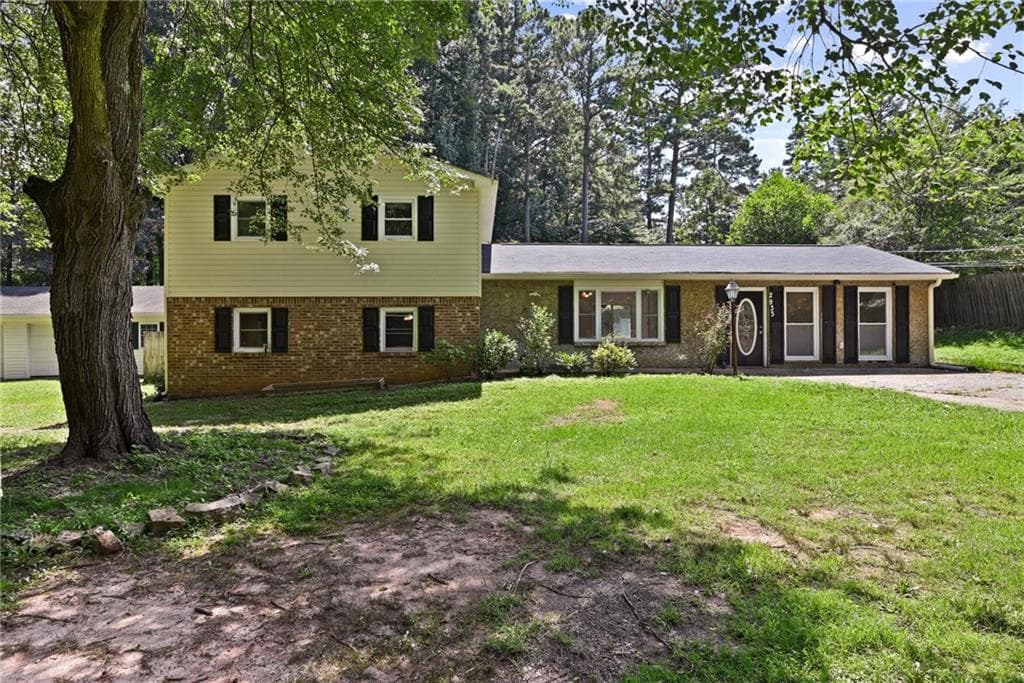 4 bedroom, 2 bathroom, 2,256 sq ft single family residence under contract at 2933 E Howell Drive, Lawrenceville, GA 30044
