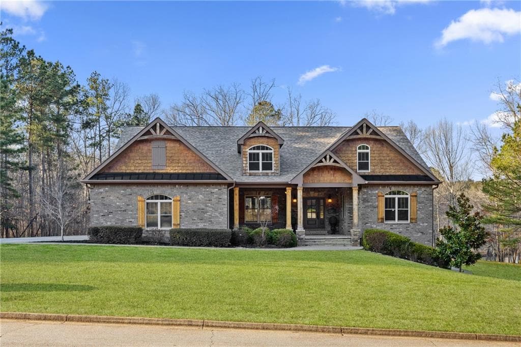 5 bedroom, 4 bathroom, 3,772 sq ft single family residence for sale at 407 Saint Regis Drive, Oxford, GA 30054 — photo 3