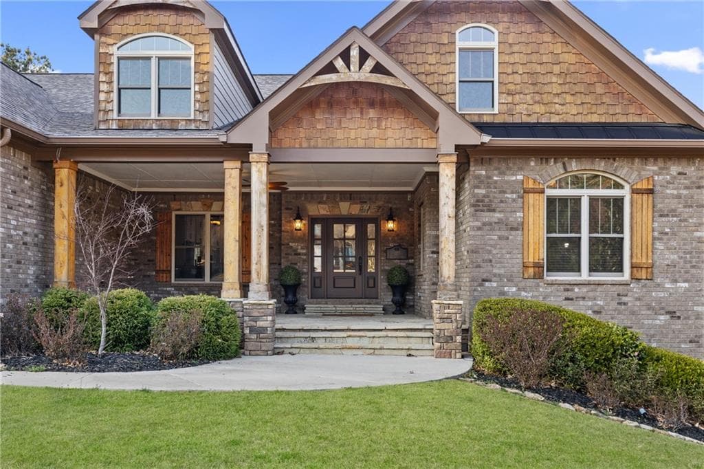 5 bedroom, 4 bathroom, 3,772 sq ft single family residence for sale at 407 Saint Regis Drive, Oxford, GA 30054 — photo 4