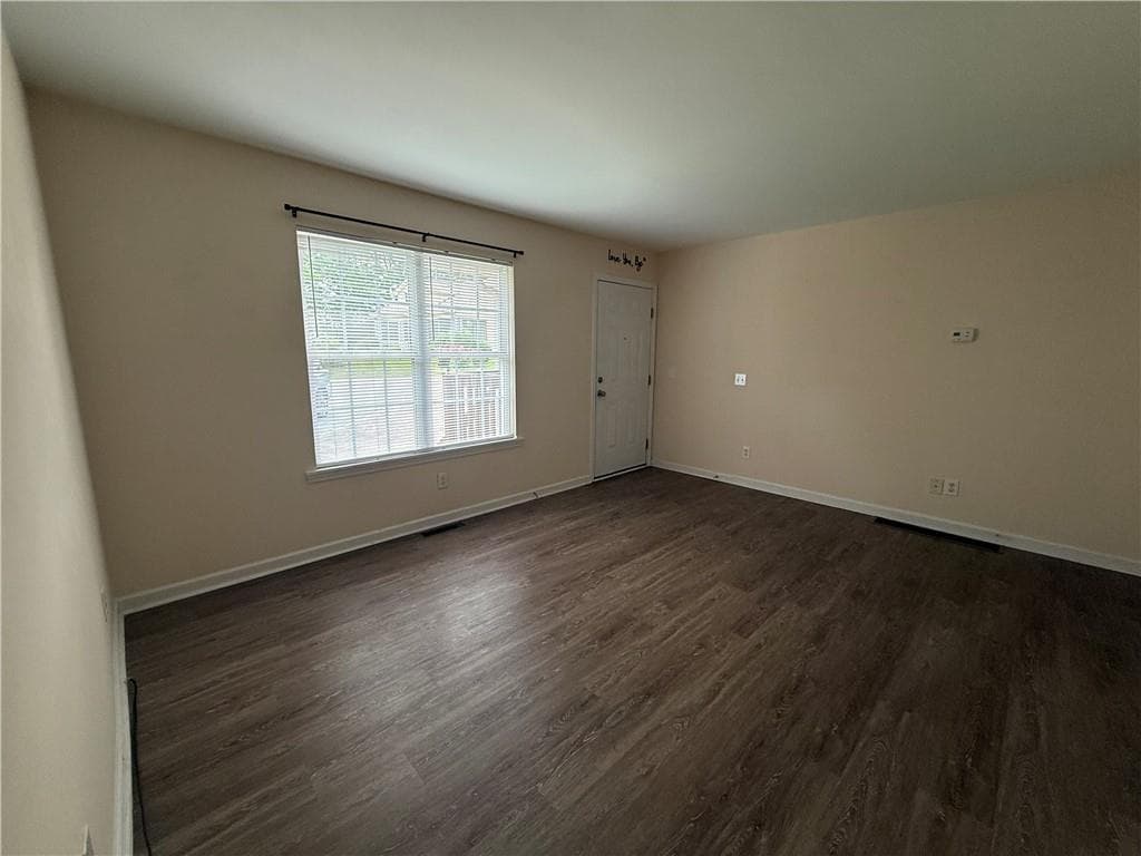 2 bedroom, 2 bathroom, 984 sq ft apartment for rent at 683 Grant Street I, Clarkesville, GA 30523 for $1,400 a month — photo 3