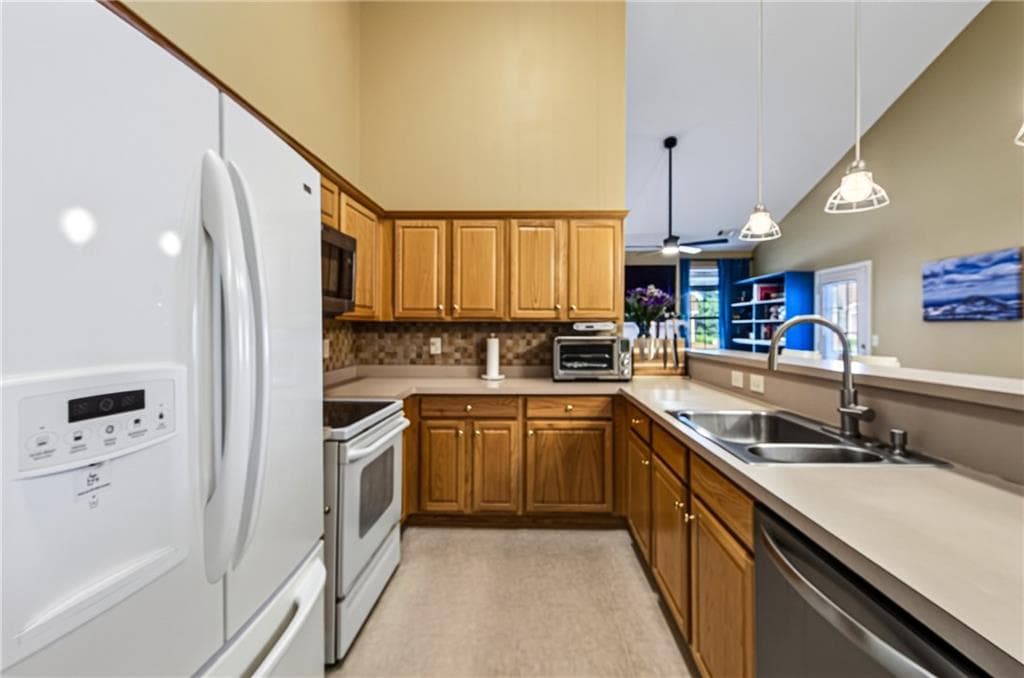 2 bedroom, 2 bathroom, 1,314 sq ft townhouse for sale at 172 Camry Lane, Grayson, GA 30017 — photo 8